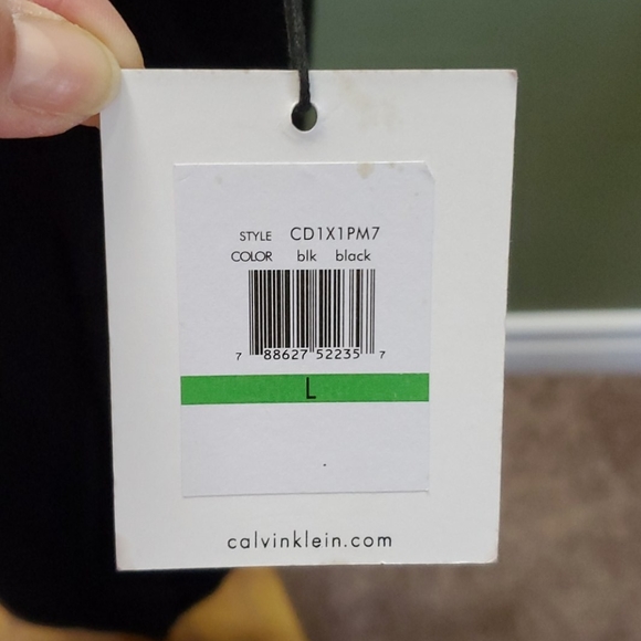 CALVIN KLEIN SHORT-SLEEVE SWEATER DRESS - Picture 7 of 9